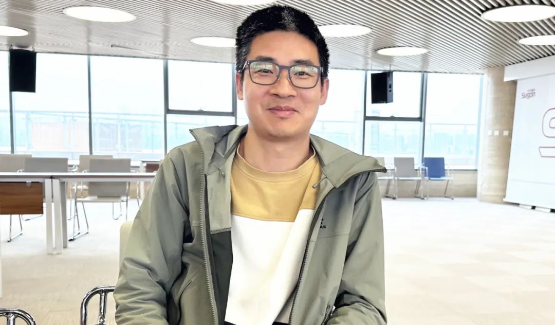 AI 能陪你亲亲热热,多亏了“存储硬汉”输出狠活儿!